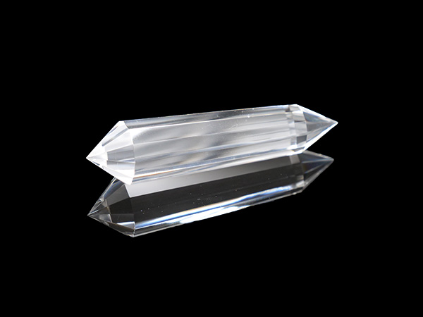 Vogel-cut Crystal Wand